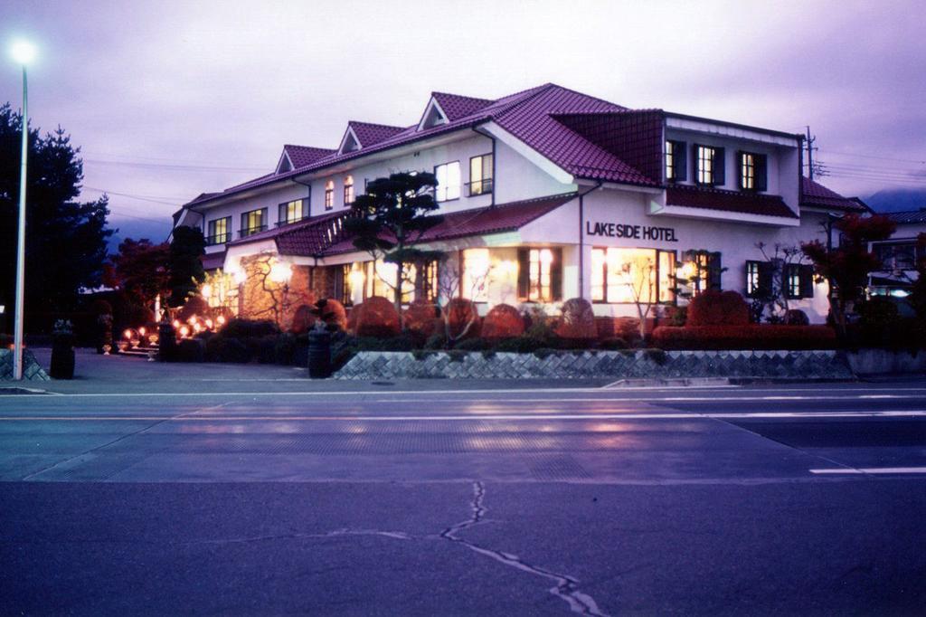 Kawaguchiko Lakeside Hotel Fujikawaguchiko Exterior photo